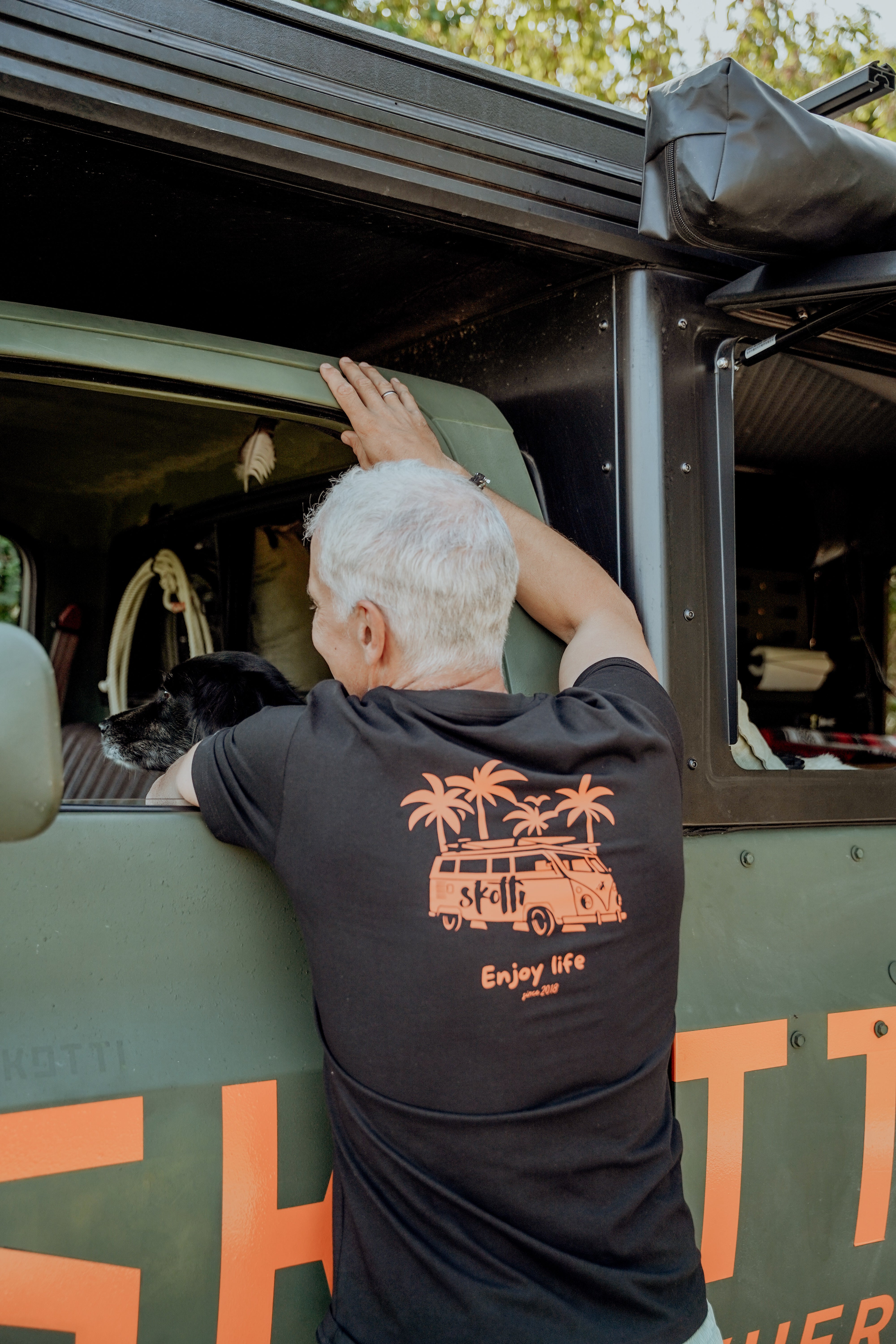 SKOTTI Enjoy Life T-Shirt